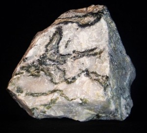 800px-Marmur_z_serpentynitem